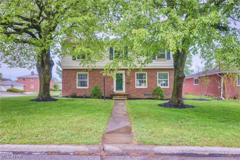 584 Hawkins Avenue, Akron, OH - Photo 2