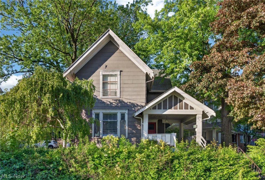 973 Exchange Street, Akron, OH
