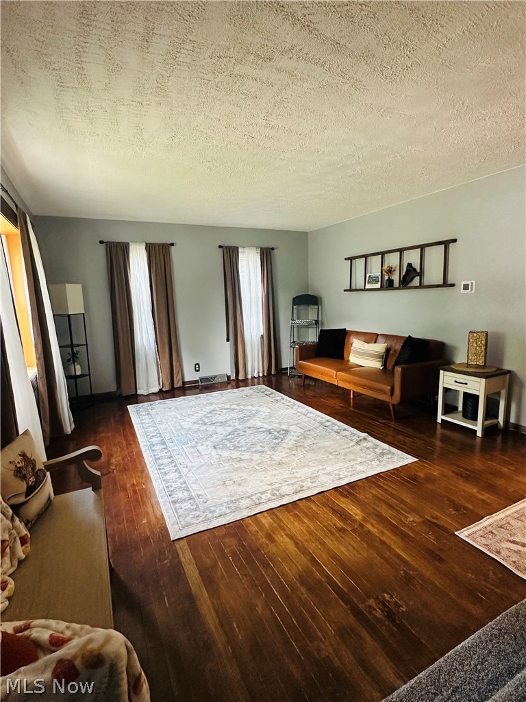 5966 Fairdale Drive, Cambridge, OH - Photo 4