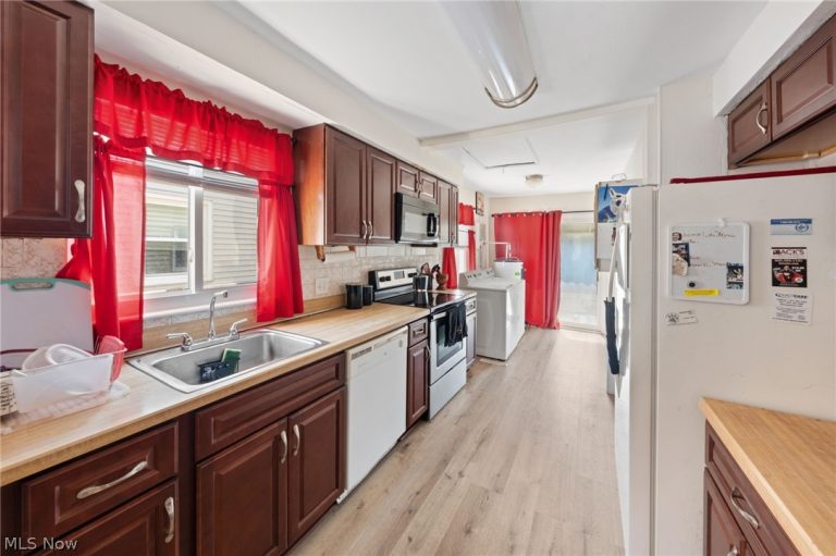 4122 145th Street, Cleveland, OH - Photo 3