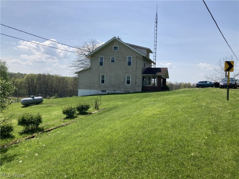 1238 Schneiders Crossing Road, Dover, OH - Photo 5