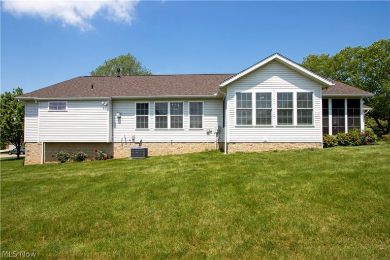 1030 Fairfield Drive, Wooster, OH - Photo 2