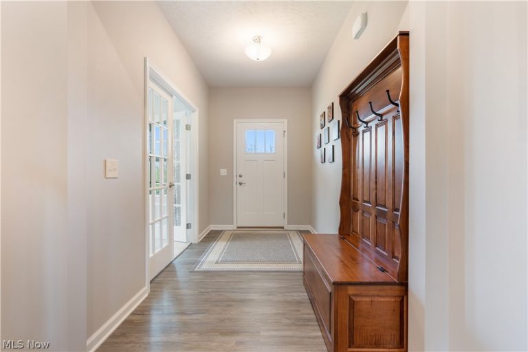 5810 Quarry Lake Drive, East Canton, OH - Photo 4