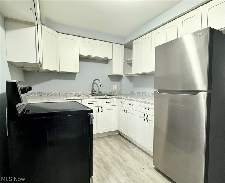 128 Locke Avenue, Massillon, OH - Photo 3