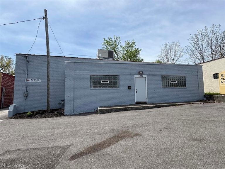 19200 Miles Road, Warrensville Heights, OH - Photo 3