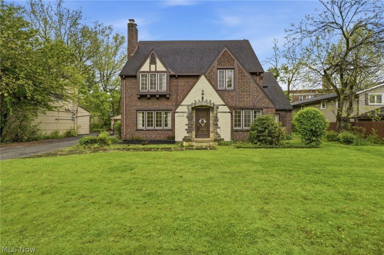 14316 Ashwood Road, Shaker Heights, OH, 44120