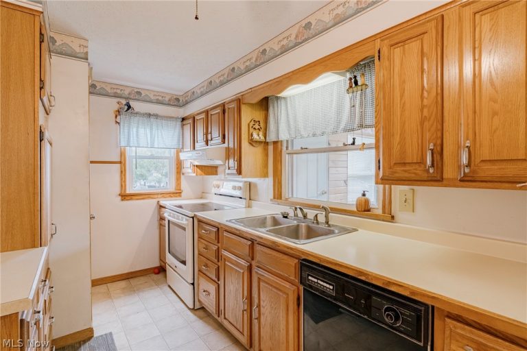 464 Jefferson Avenue, Barberton, OH - Photo 4