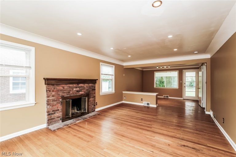 2371 Loyola Road, University Heights, OH - Photo 3
