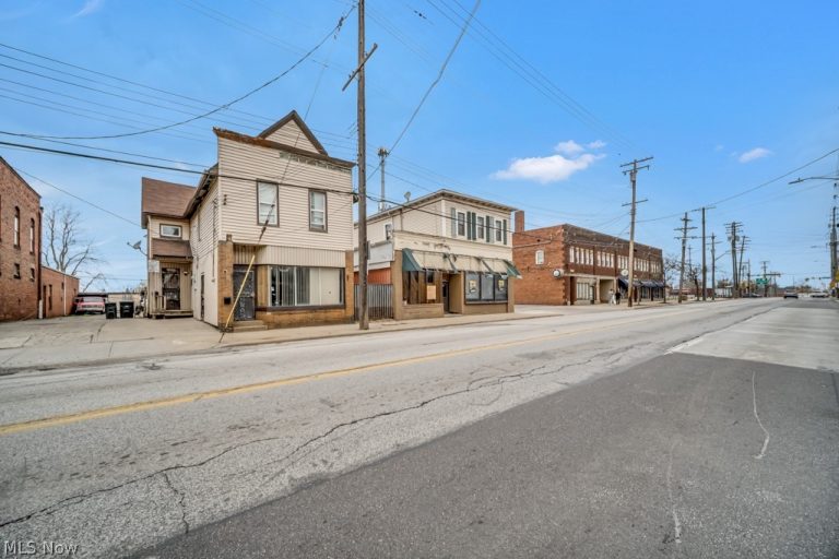 18621 Saint Clair Avenue, Cleveland, OH - Photo 6