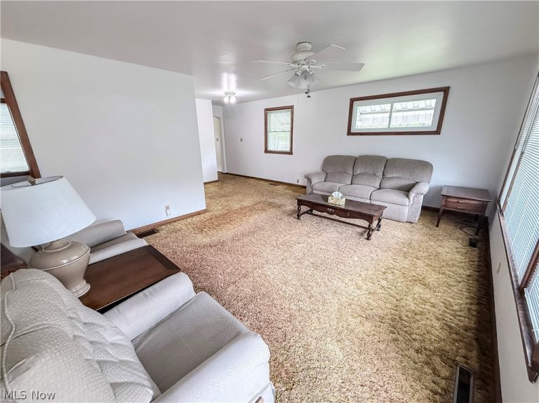 3567 williamstown Pike, Williamstown, WV - Photo 5