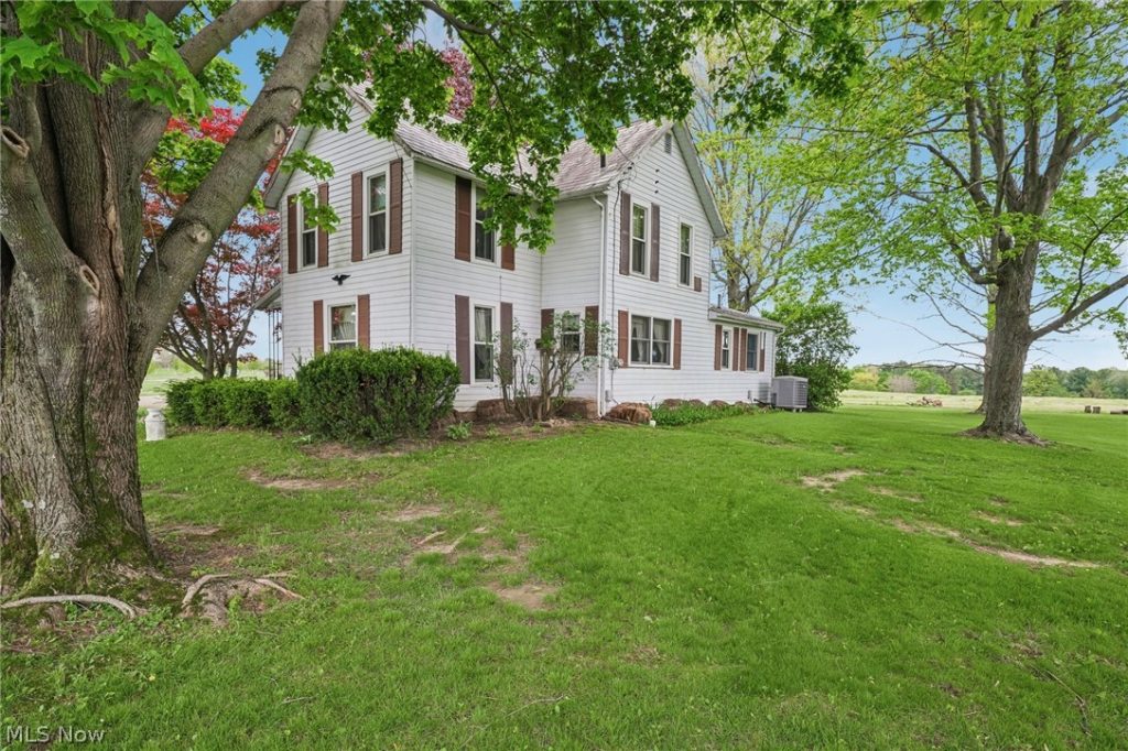 4416 Paradise Road, Seville, OH