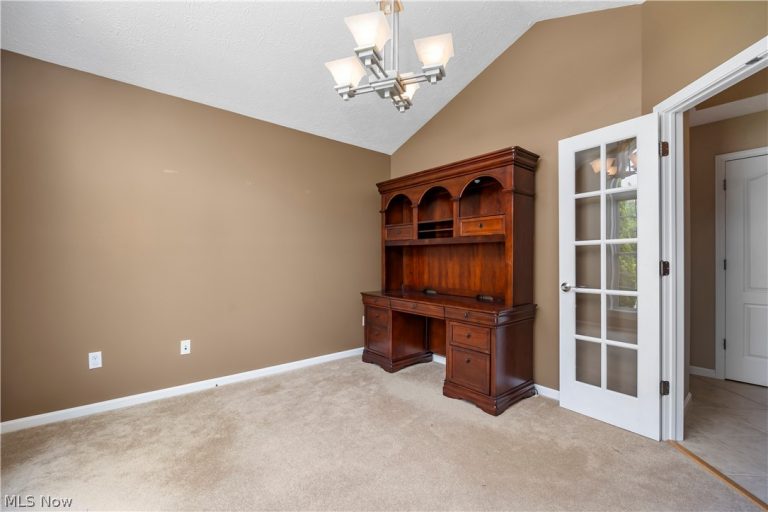 407 Clearbrook Drive, Avon Lake, OH - Photo 5