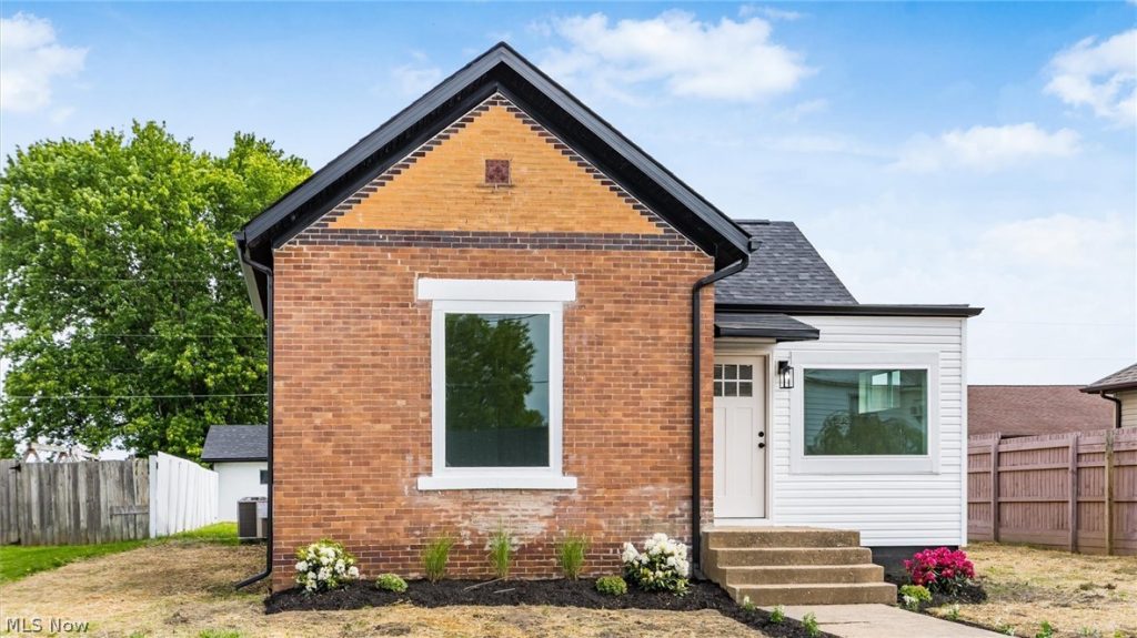 182 High Street, Roseville, OH
