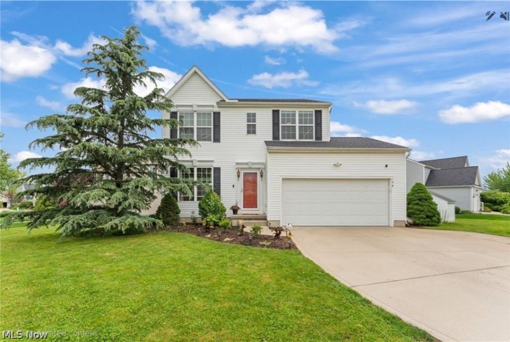 198 Gatwick Grove Circle, Wadsworth, OH