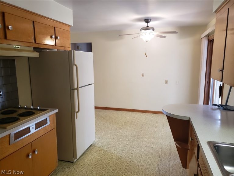 3105 Washington Avenue, Lorain, OH - Photo 3