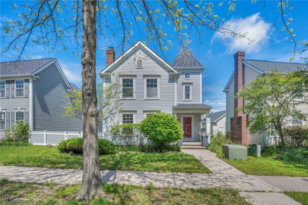 9747 Gates Avenue, Cleveland, OH
