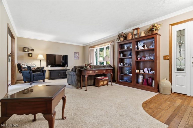 5133 Seaview Circle, Canton, OH - Photo 6