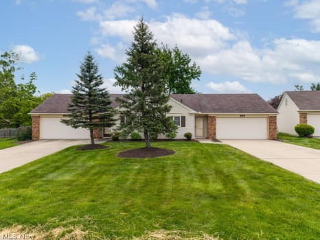 170 Sturbridge Drive, Medina, OH - Photo 2