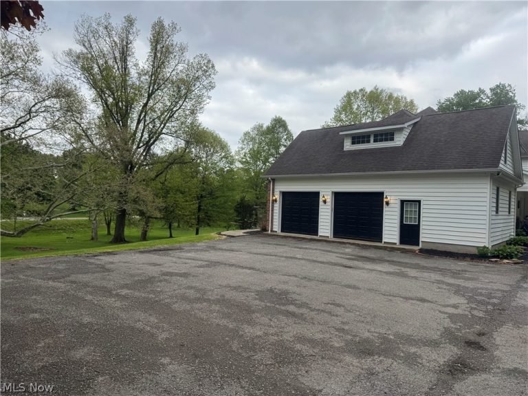 894 Park Boulevard, East Liverpool, OH - Photo 5