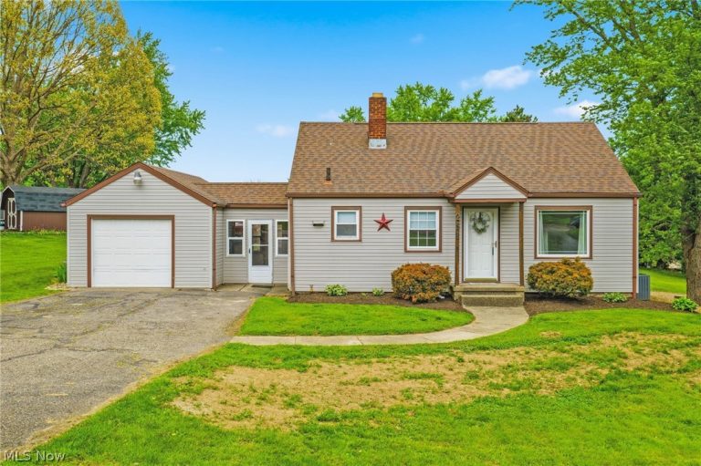 251 Faircrest Street, Canton, OH - Photo 2