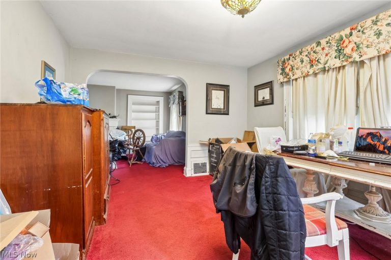 3590 Woodridge Road, Cleveland Heights, OH - Photo 5
