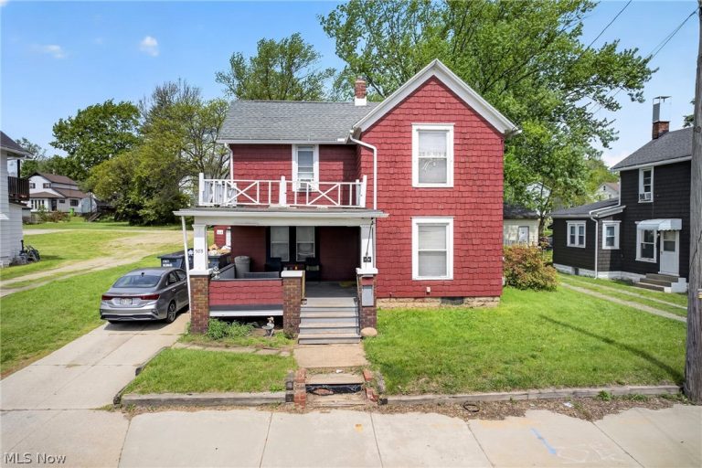 978 Wooster Road, Barberton, OH - Photo 2