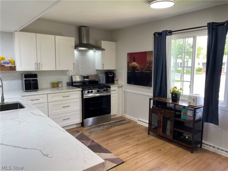 607 Castle Boulevard, Akron, OH - Photo 4