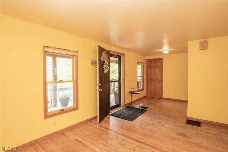 2393 Goodenough Avenue, Akron, OH - Photo 3