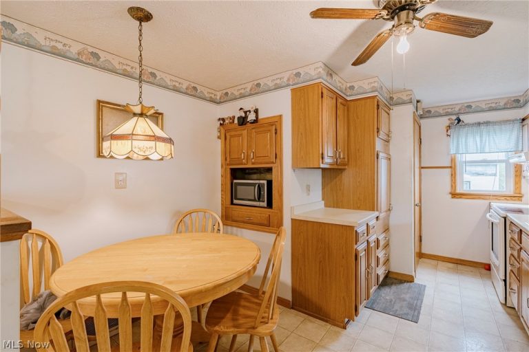 464 Jefferson Avenue, Barberton, OH - Photo 2