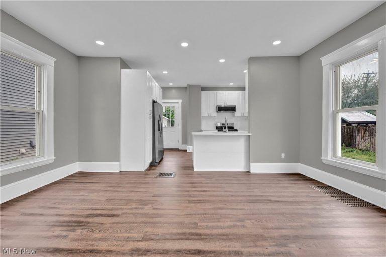 2221 97th Street, Cleveland, OH - Photo 8