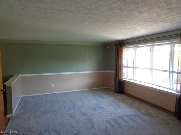 6105 Parknoll Street, Massillon, OH - Photo 4