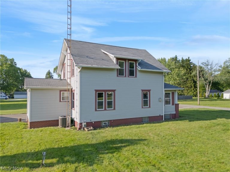 13638 Morgan Street, Alliance, OH - Photo 8