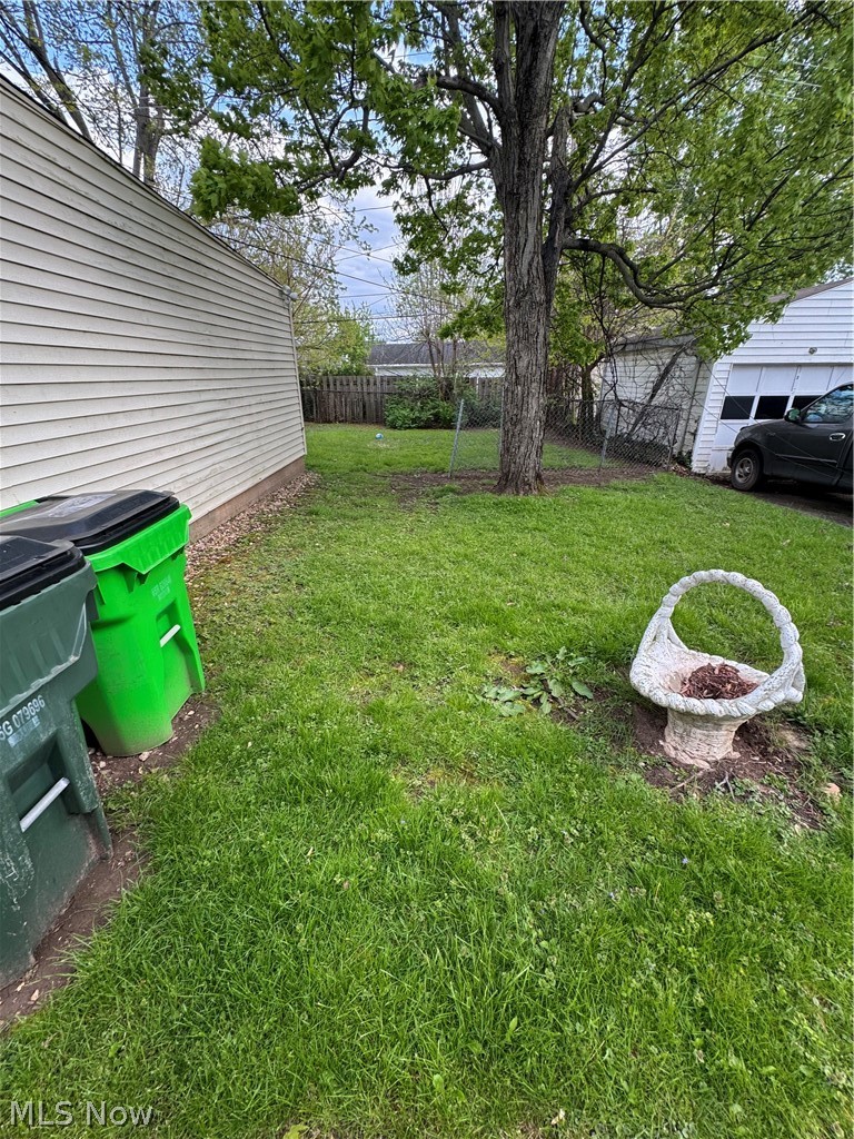 8414 Grand Division Avenue, Garfield Heights, OH - Photo 6