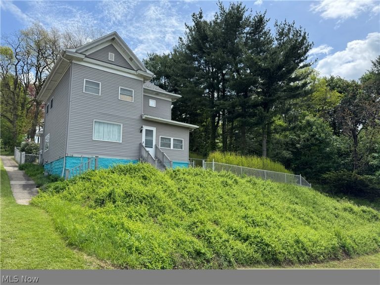 1126 Jennings Avenue, East Liverpool, OH, 43920