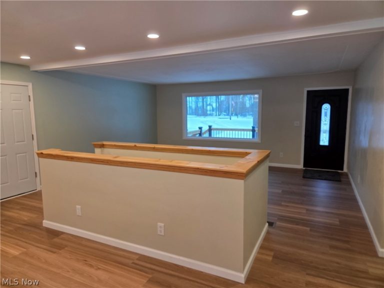 1075 River Road, Lake Milton, OH - Photo 5