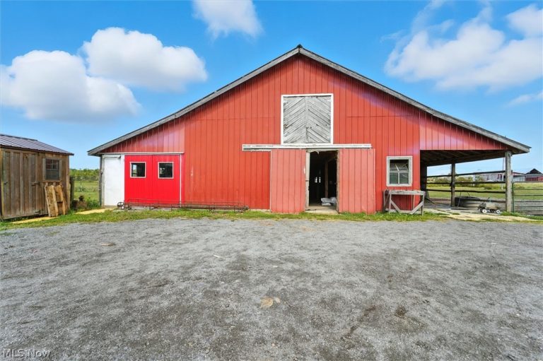 2393 Stanhope Kelloggsville Road, Dorset, OH - Photo 3