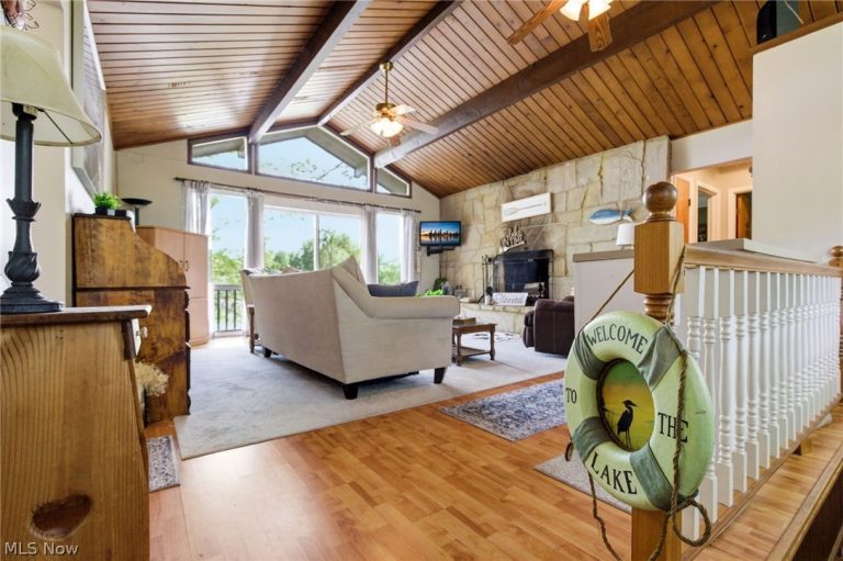 2410 Plum Creek Drive, Roaming Shores, OH - Photo 2