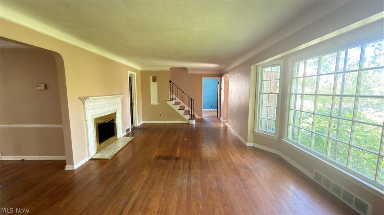 3074 Keswick Road, Shaker Heights, OH - Photo 3