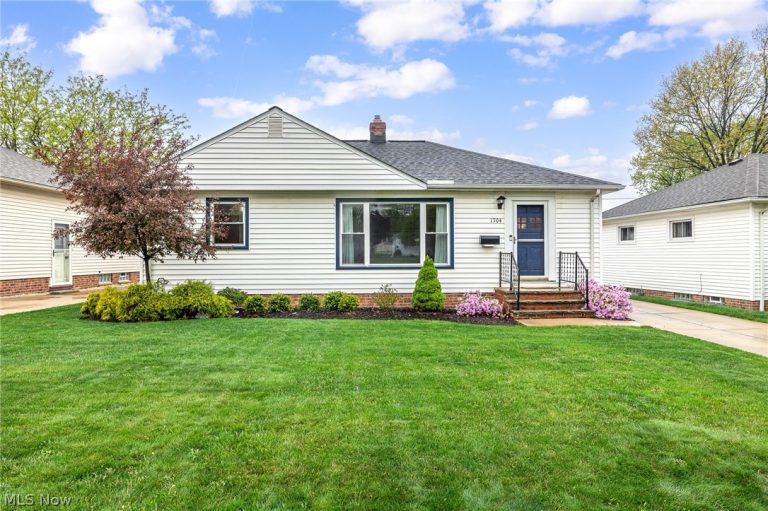 1704 Drenik Drive, Wickliffe, OH, 44092