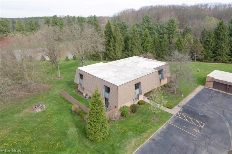 469 Streetsboro Street #C, Hudson, OH - Photo 3