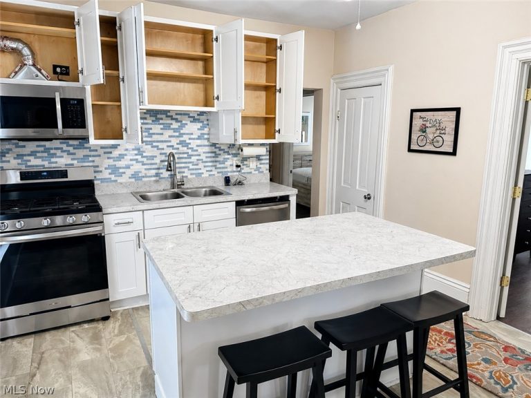 1855 58th Street #1/UP, Cleveland, OH - Photo 6