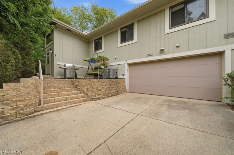 7147 Jester Place, Concord Twp, OH - Photo 2