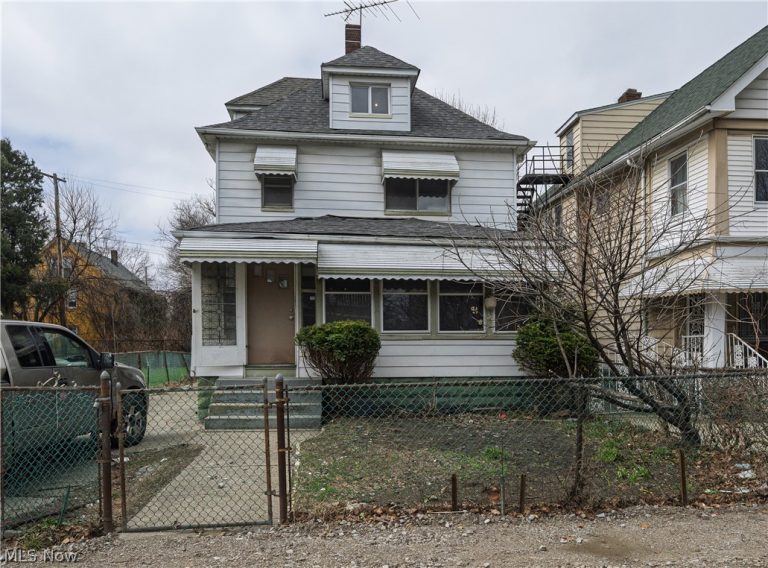 686 92nd Street, Cleveland, OH - Photo 2
