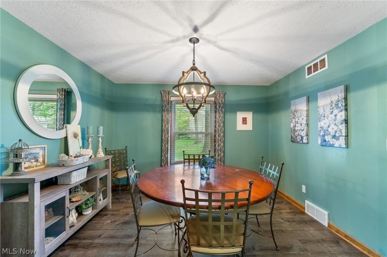 510 Stoneybrook Lane, Canfield, OH - Photo 8