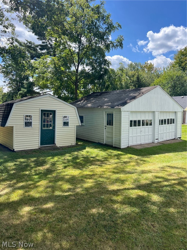 41345 Griswold Road, Elyria, OH - Photo 3