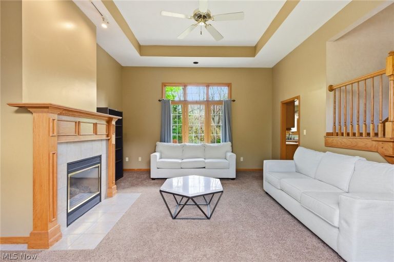 4715 Hilary Circle, Stow, OH - Photo 8