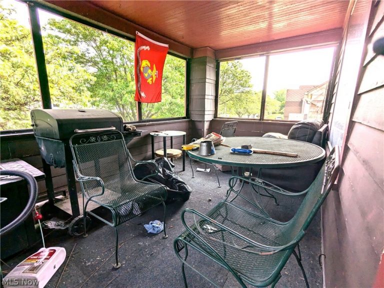 17812 Park Drive, Cleveland, OH - Photo 8