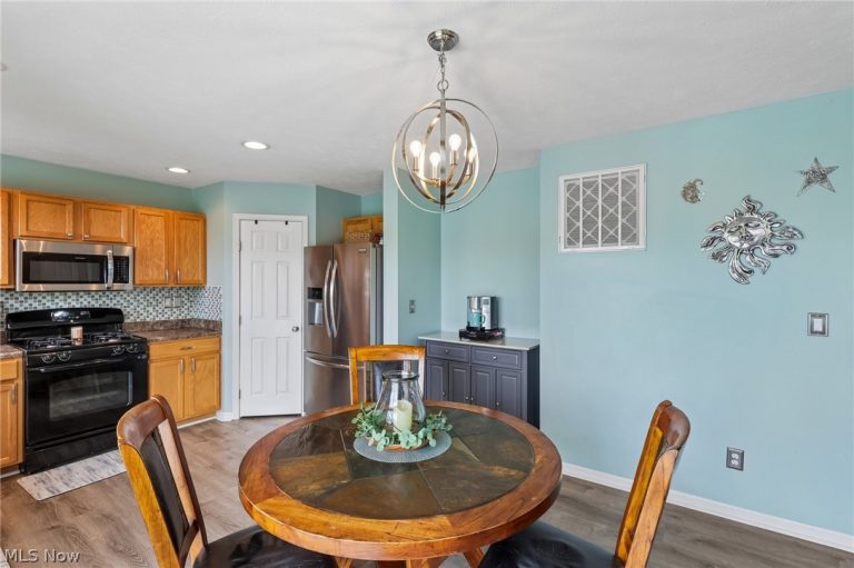 2721 Krska Place, Barberton, OH - Photo 6