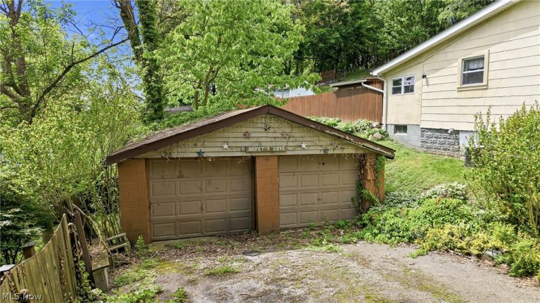 341 Canton Street, East Liverpool, OH - Photo 6