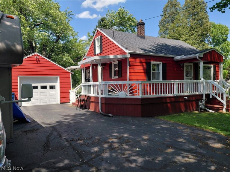 7489 Van Ness Avenue, Hubbard, OH - Photo 3